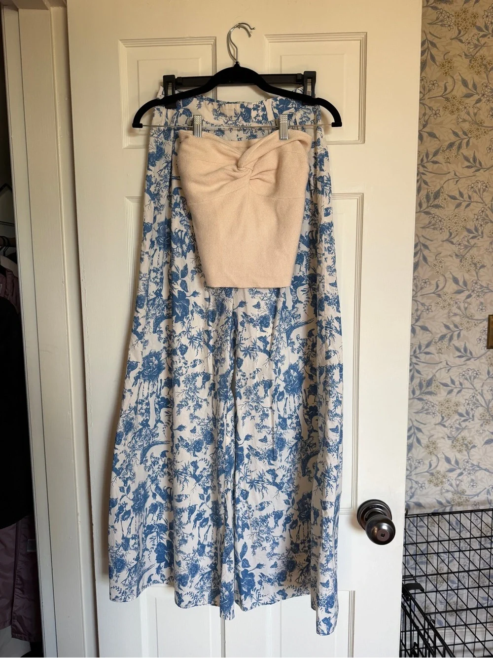 25 piece full wardrobe - curated collection